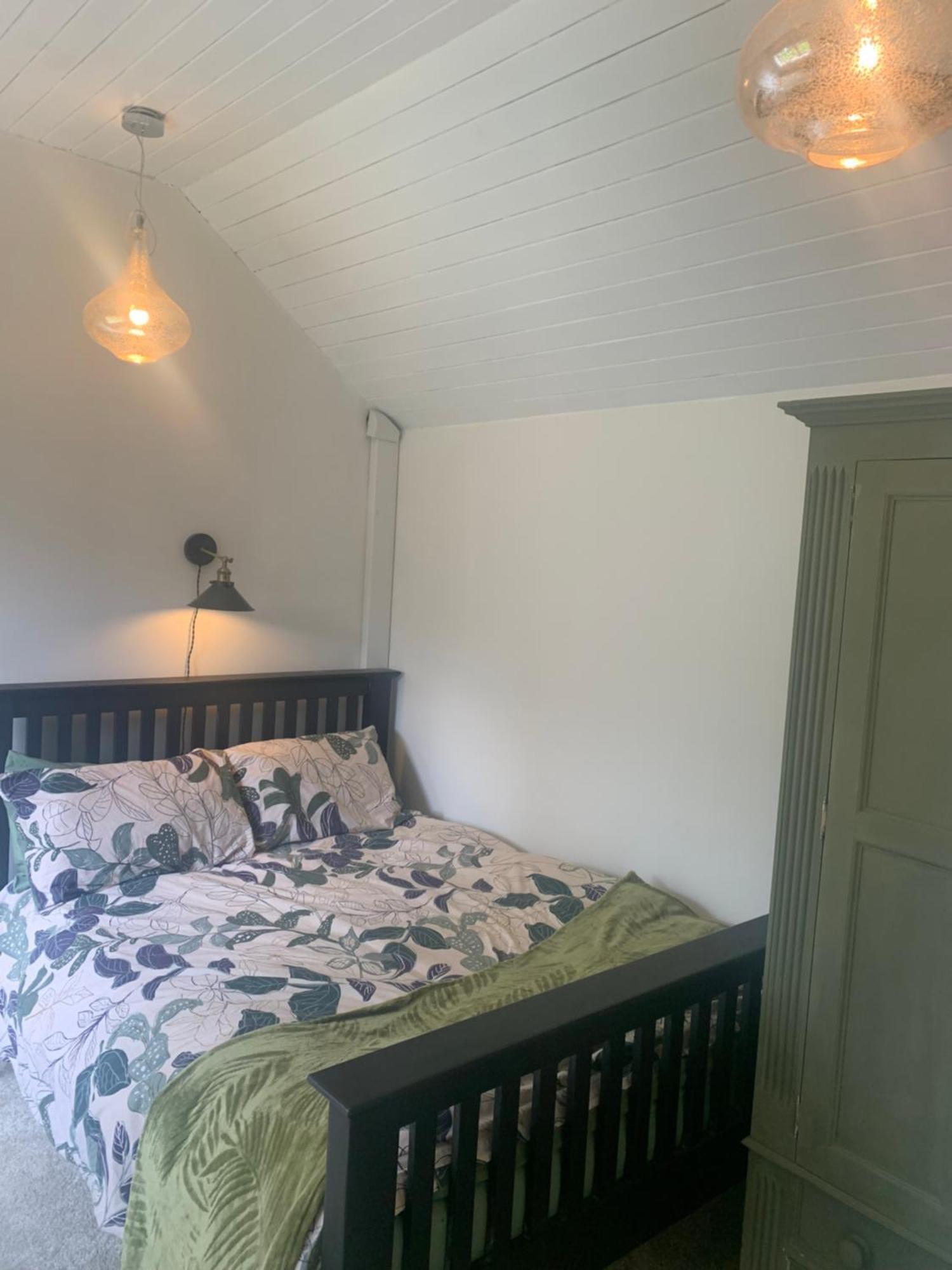 Newly Refurbished One Bedroom With Additional Sofa Bed Self Contained Flat In Garden Abbots Langley 外观 照片