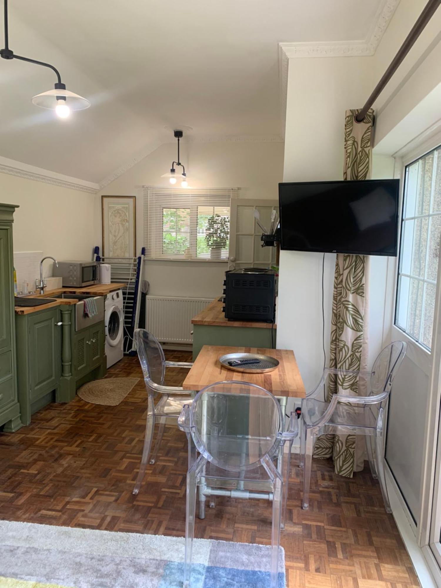 Newly Refurbished One Bedroom With Additional Sofa Bed Self Contained Flat In Garden Abbots Langley 外观 照片